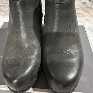 Dansko Harlene Bootie, Distressed Charcoal Size 40 (9.5/10)
